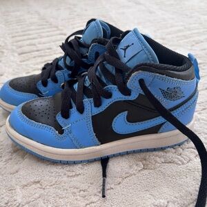 Kids Air Jordan 1 Mid